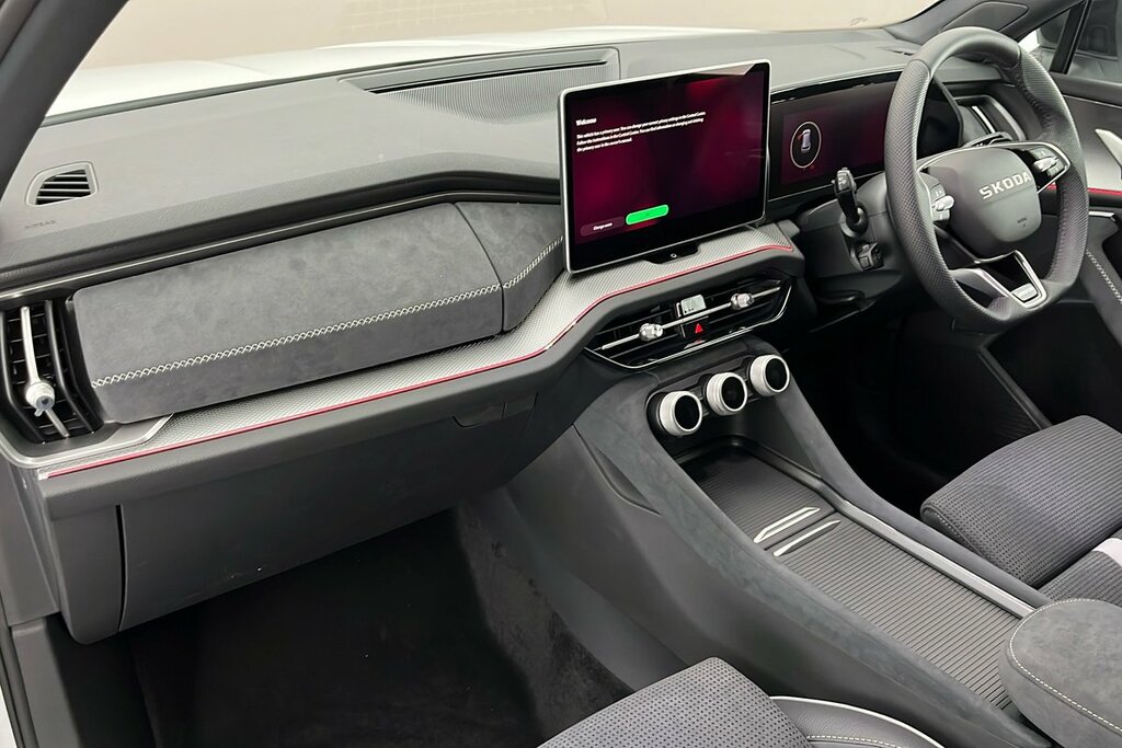 Skoda Kodiaq Sportline 7 Seats 1.5 Tsi E-tec 150 Ps Dsg White #2
