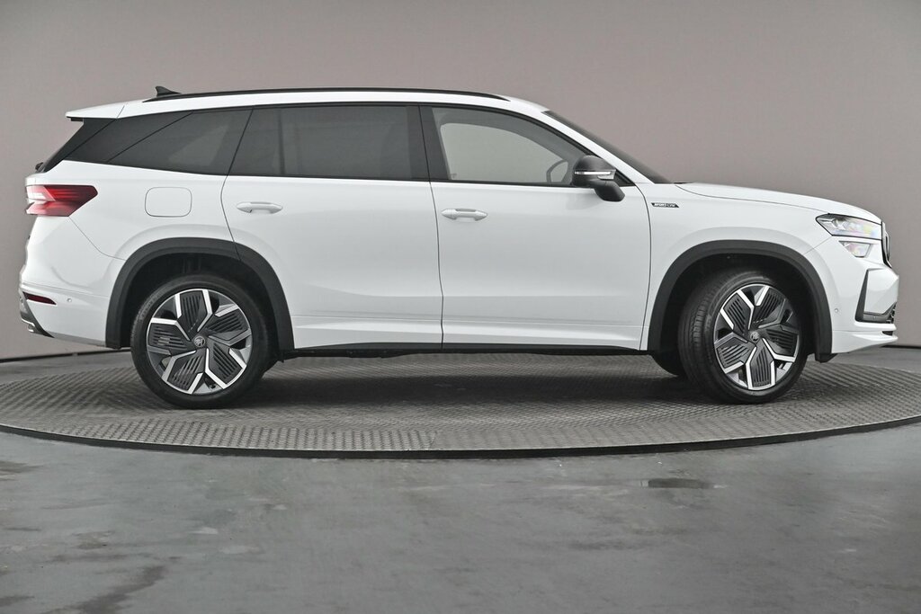 Skoda Kodiaq Sportline 7 Seats 1.5 Tsi E-tec 150 Ps Dsg White #4