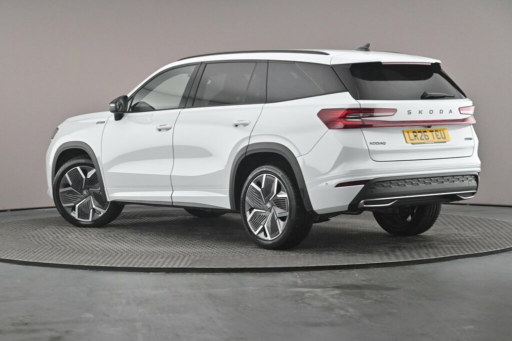 Skoda Kodiaq Sportline 7 Seats 1.5 Tsi E-tec 150 Ps Dsg White #3