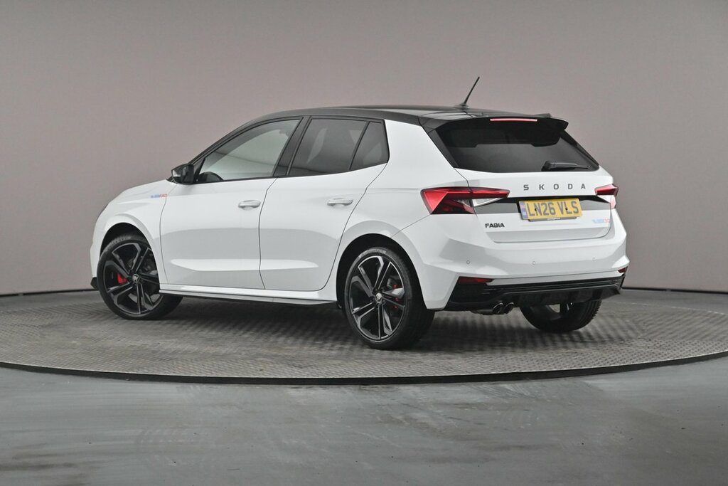 Skoda Fabia Hatch 130 1.5 Tsi 177 Ps Dsg White #3