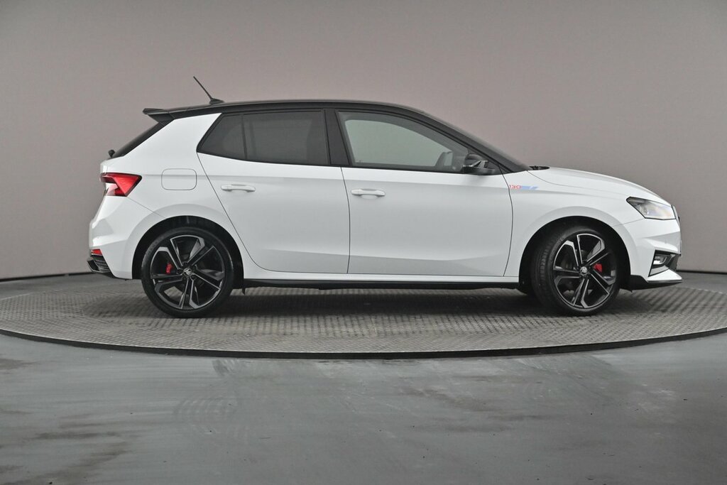Skoda Fabia Hatch 130 1.5 Tsi 177 Ps Dsg White #4