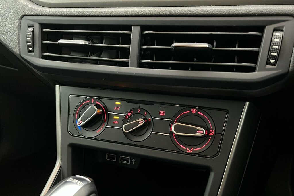Volkswagen Polo Beats Black #18