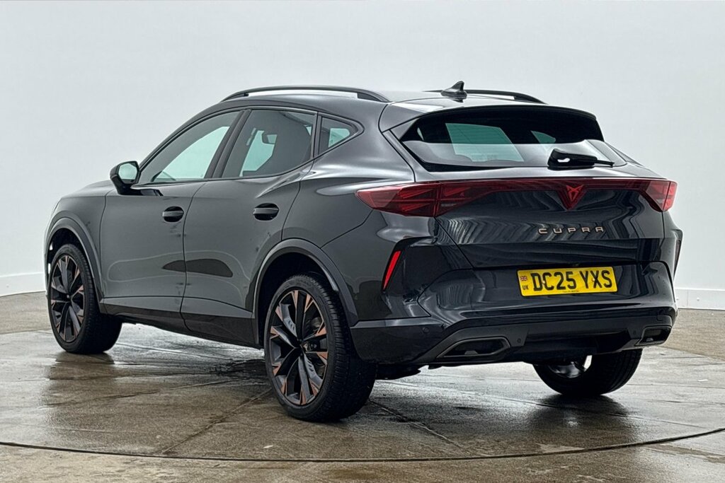 Cupra Formentor V3 1.5 Etsi 150 7-Speed Black #3