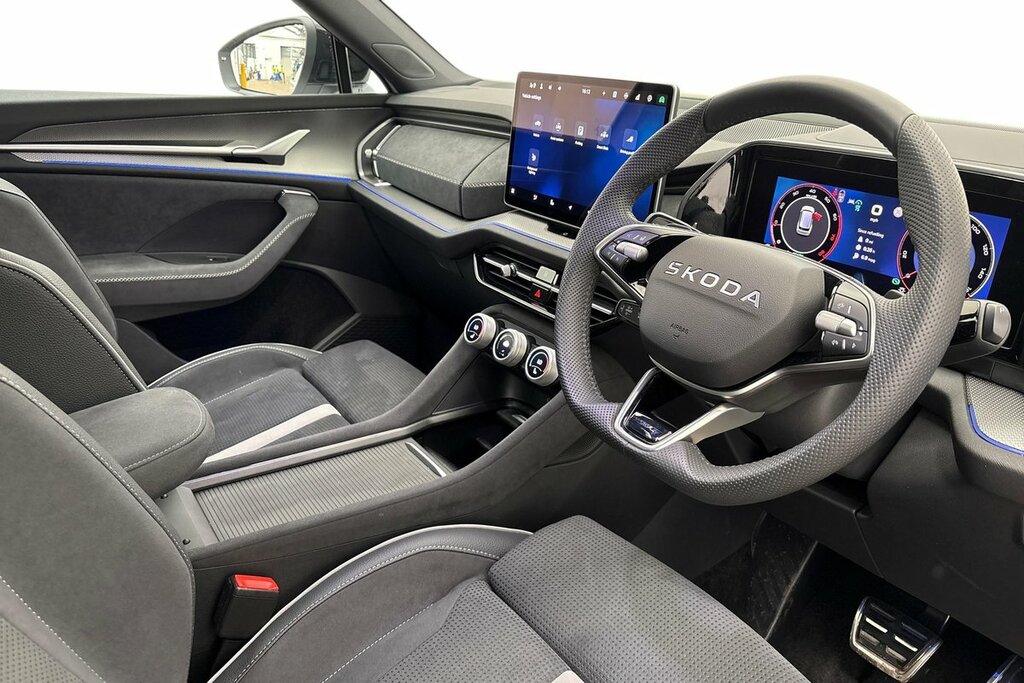 Skoda Kodiaq Sportline 7 Seats 1.5 Tsi E-tec 150 Ps Dsg DG75ERZ White #6