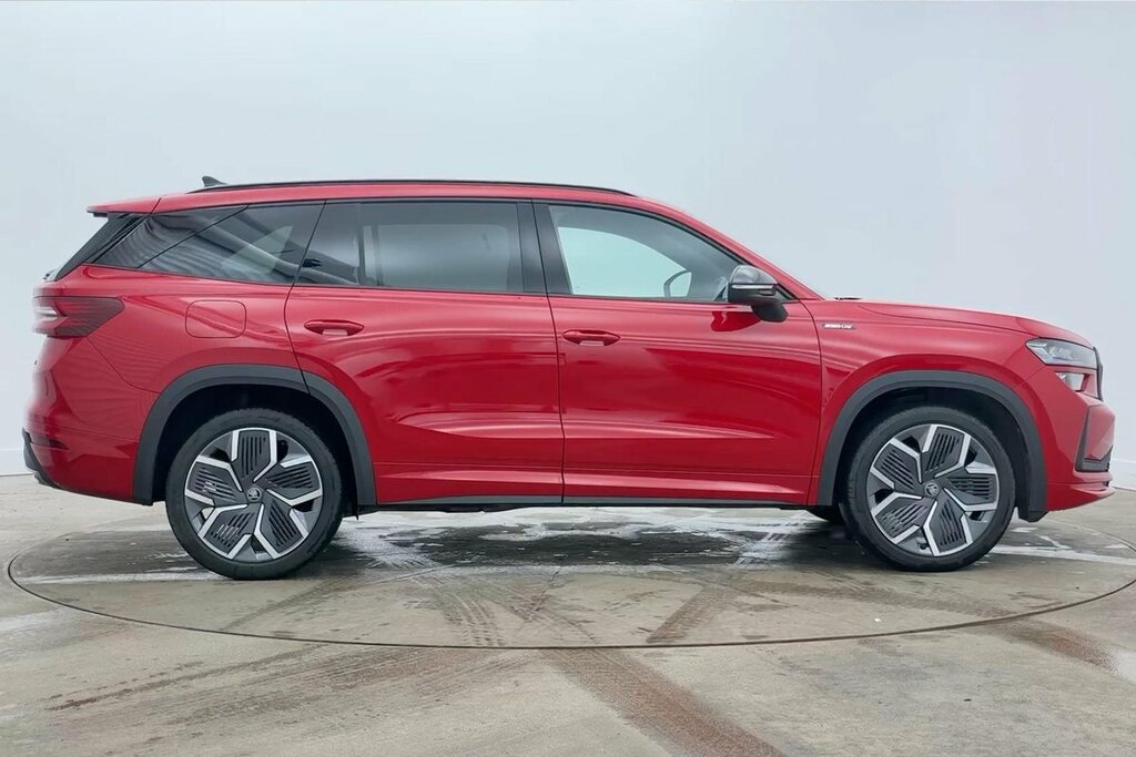 Skoda Kodiaq Sportline 7 Seats 1.5 Tsi E-tec 150 Ps Dsg DF75OBH Red #4
