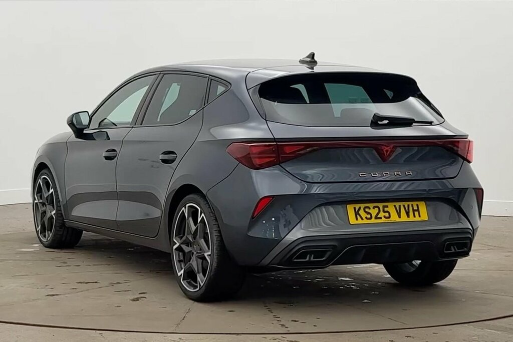 Cupra Leon Hatch V2 1.5 Tsi 150 6-Speed Grey #3
