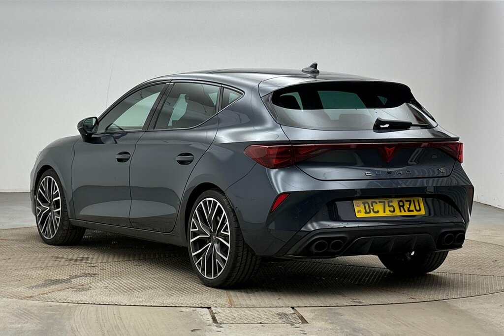 Cupra Leon Hatch Vz2 2.0 Tsi 300 7-Speed Grey #3