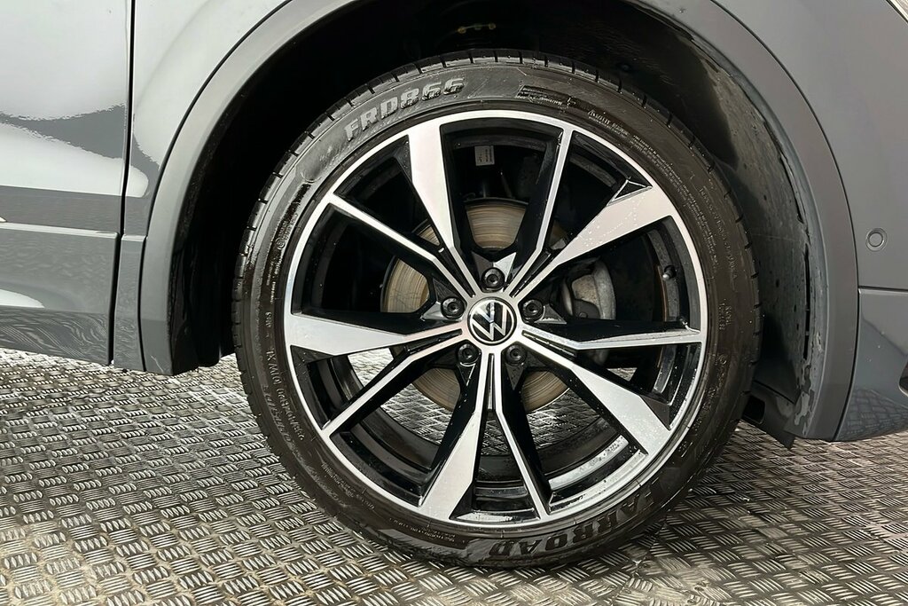 Volkswagen Tiguan R-line 1.5 Tsi 150Ps 7-Speed Dsg Grey #5