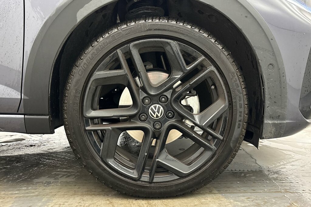 Volkswagen Taigo Black Edition 1.5 Tsi 150Ps 7-Speed Dsg Grey #5