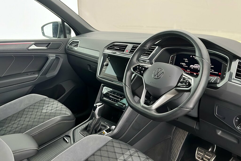 Volkswagen Tiguan R-line Edition 1.5 Tsi 150Ps 7-Speed Dsg Black #6