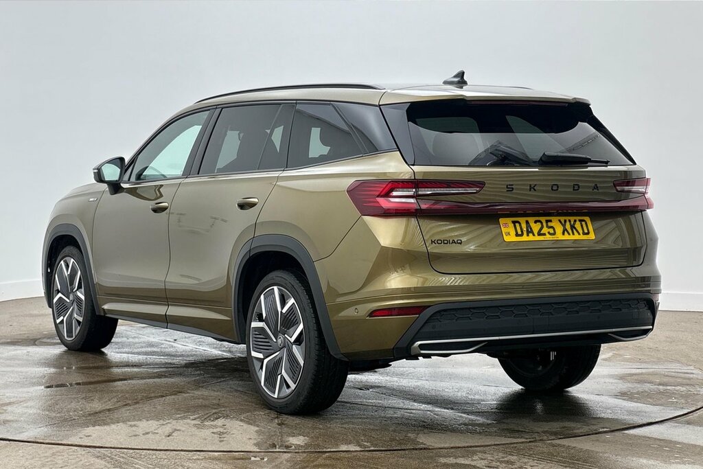 Skoda Kodiaq Sportline 7 Seats 1.5 Tsi E-tec 150 Ps Dsg Gold #3