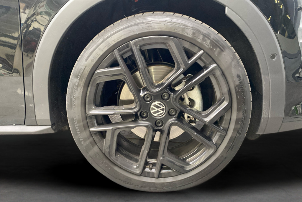 Volkswagen T-Roc 1.5 Etsi 150 R-line Dsg Black #3