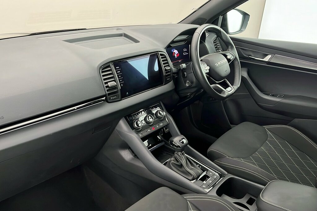 Skoda Karoq Sportline Edition 1.5 Tsi 150 Ps Dsg Black #2
