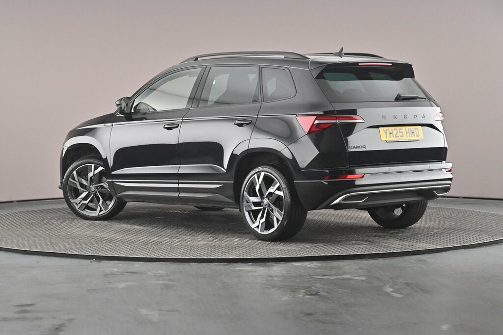 Skoda Karoq Sportline Edition 1.5 Tsi 150 Ps Dsg Black #3