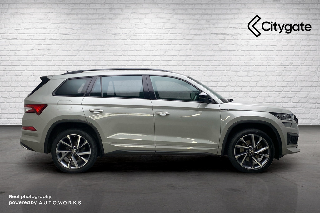 Skoda Kodiaq Sportline 7 Seats 2.0 Tdi 200 Ps 4X4 Dsg KR22XKC Grey #4