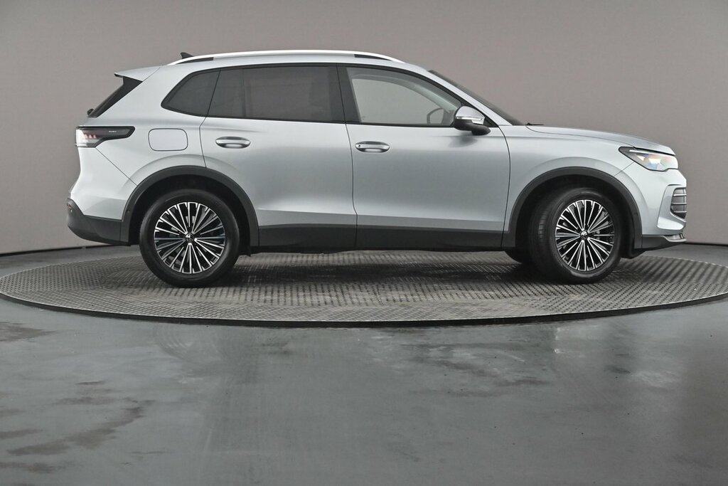 Volkswagen Tiguan Match 1.5 Etsi 150Ps 7-Speed Dsg Silver #4