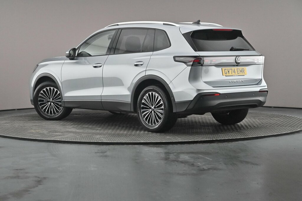 Volkswagen Tiguan Match 1.5 Etsi 150Ps 7-Speed Dsg Silver #3