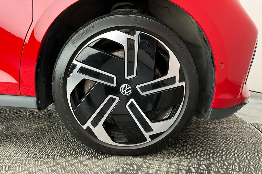 Volkswagen ID.Buzz Gtx 4Motion 6-Seat Lwb 340 Ps 86 Kwh Pro Red #5