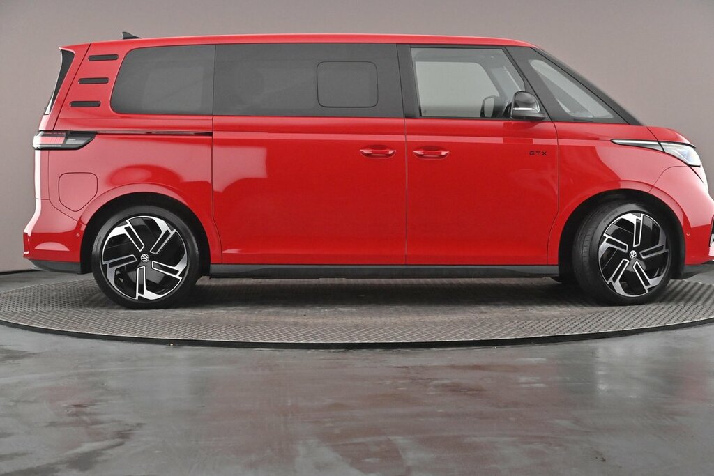 Volkswagen ID.Buzz Gtx 4Motion 6-Seat Lwb 340 Ps 86 Kwh Pro Red #4