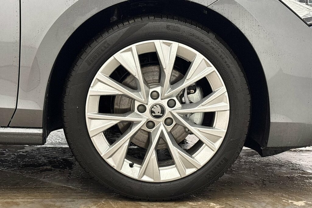 Skoda Superb Hatch Se L 1.5 Tsi E-tec 150 Ps Dsg Grey #5