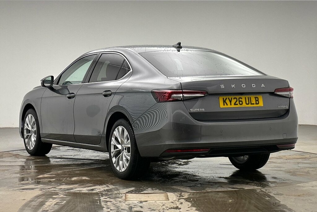 Skoda Superb Hatch Se L 1.5 Tsi E-tec 150 Ps Dsg Grey #3