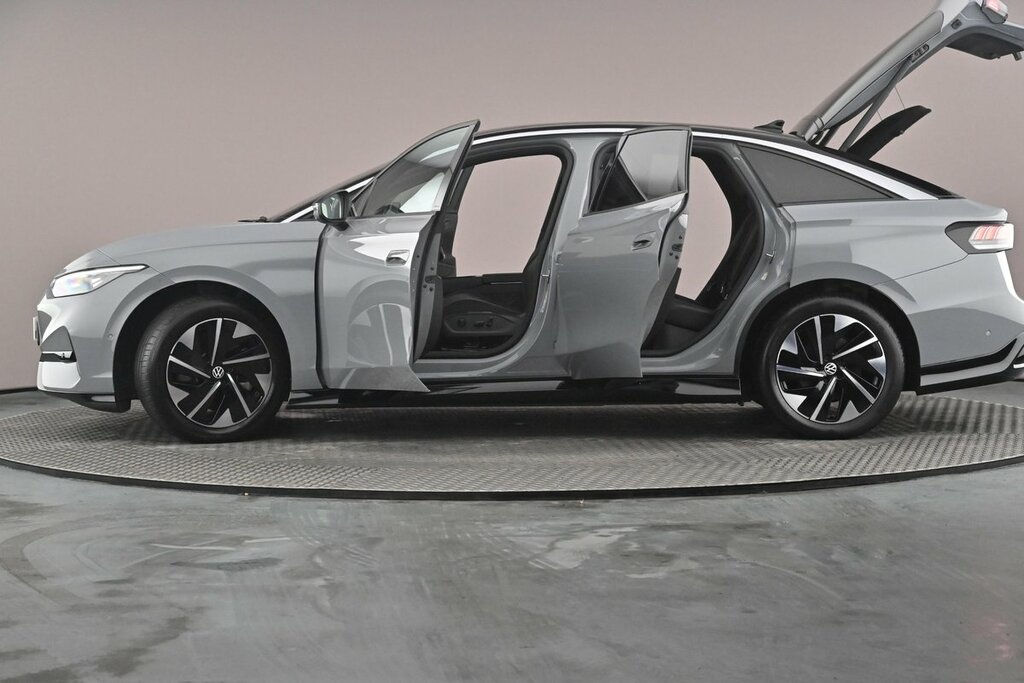 Volkswagen ID.7 210Kw Launch Edition Pro 77Kwh White #55