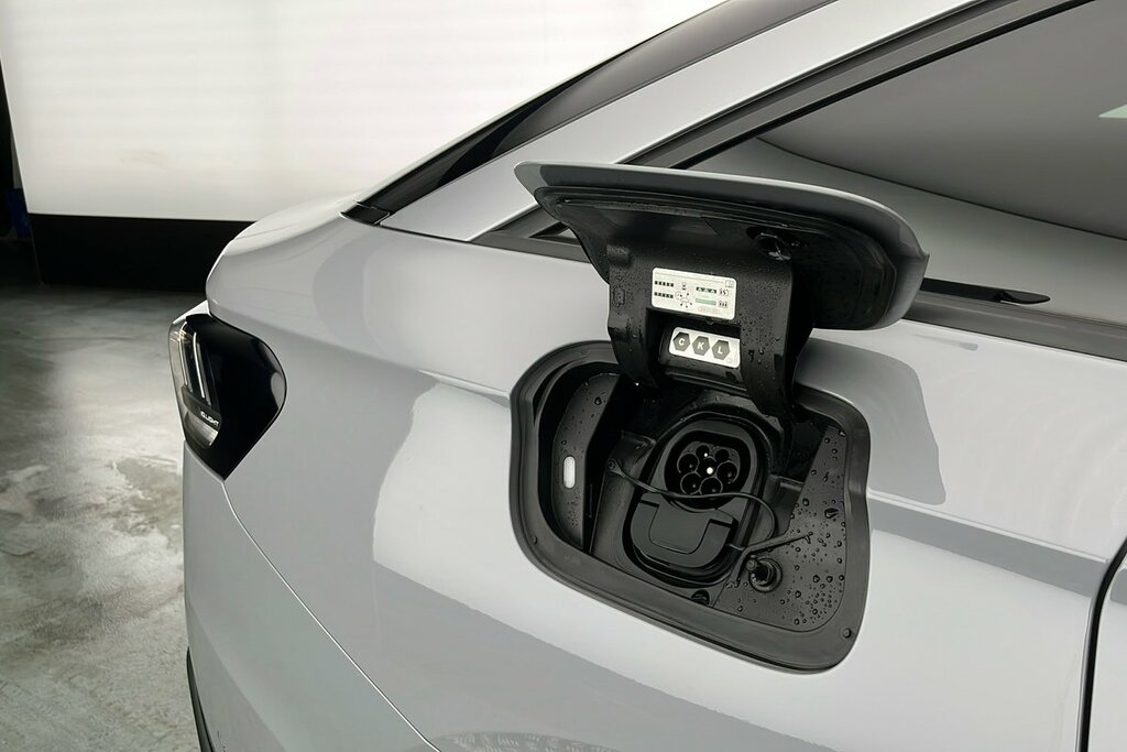 Volkswagen ID.7 210Kw Launch Edition Pro 77Kwh White #40