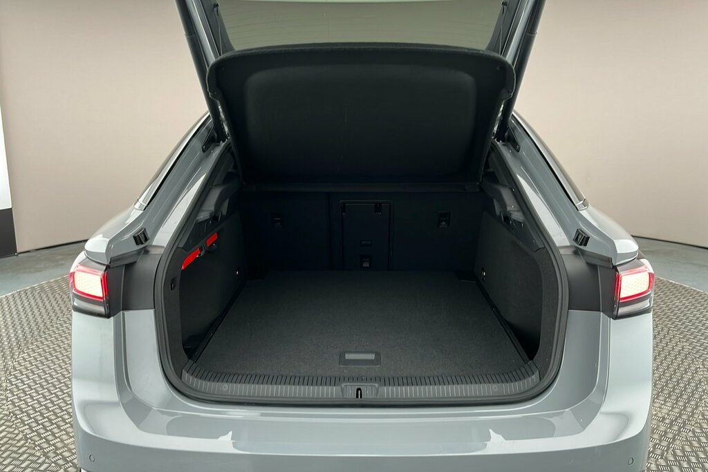 Volkswagen ID.7 210Kw Launch Edition Pro 77Kwh White #9