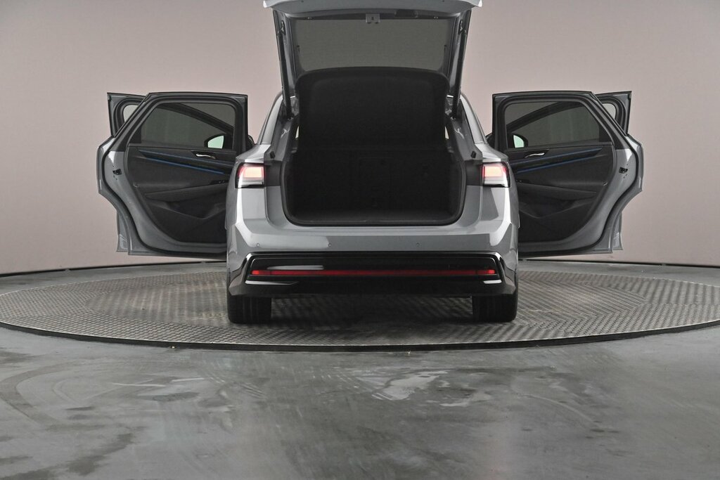 Volkswagen ID.7 210Kw Launch Edition Pro 77Kwh White #57