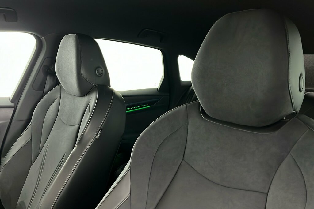 Volkswagen ID.7 210Kw Launch Edition Pro 77Kwh White #36