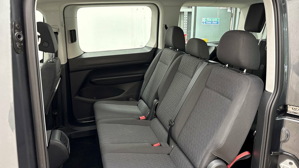 Volkswagen Caddy Maxi Life 2.0 Tdi 122 Life Dsg Tech Pack Blue #9