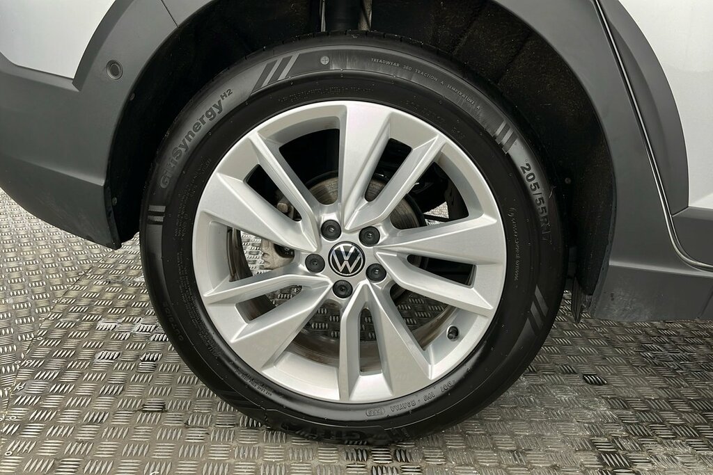 Volkswagen Taigo Match 1.0 Tsi 115Ps 7-Speed Dsg Silver #4