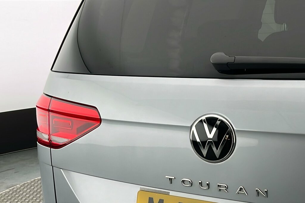 Volkswagen Touran 1.5 Tsi Evo R-line Dsg Black #27
