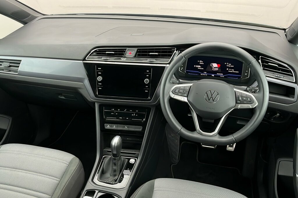 Volkswagen Touran 1.5 Tsi Evo R-line Dsg Black #9