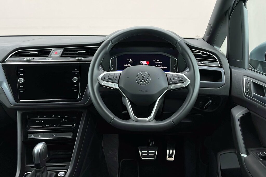 Volkswagen Touran 1.5 Tsi Evo R-line Dsg Black #22