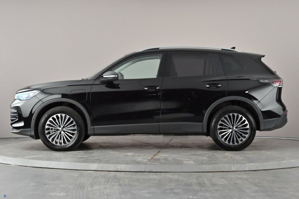 Volkswagen Tiguan Match 1.5 Tsi Ehybrid 204 Ps 6-Speed Dsg Black #4