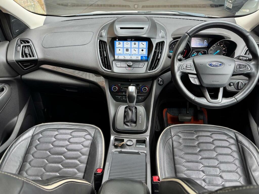 Ford Kuga 2.0 Tdci Vignale Powershift Awd Euro 6 Ss EO68TYT White #4