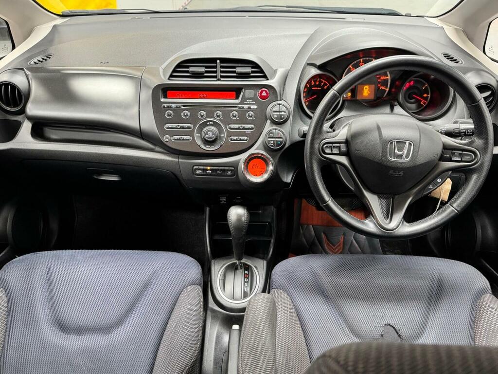 Honda Jazz 1.4 I-vtec Es Plus Cvt Euro 5 RE15TFA Silver #3