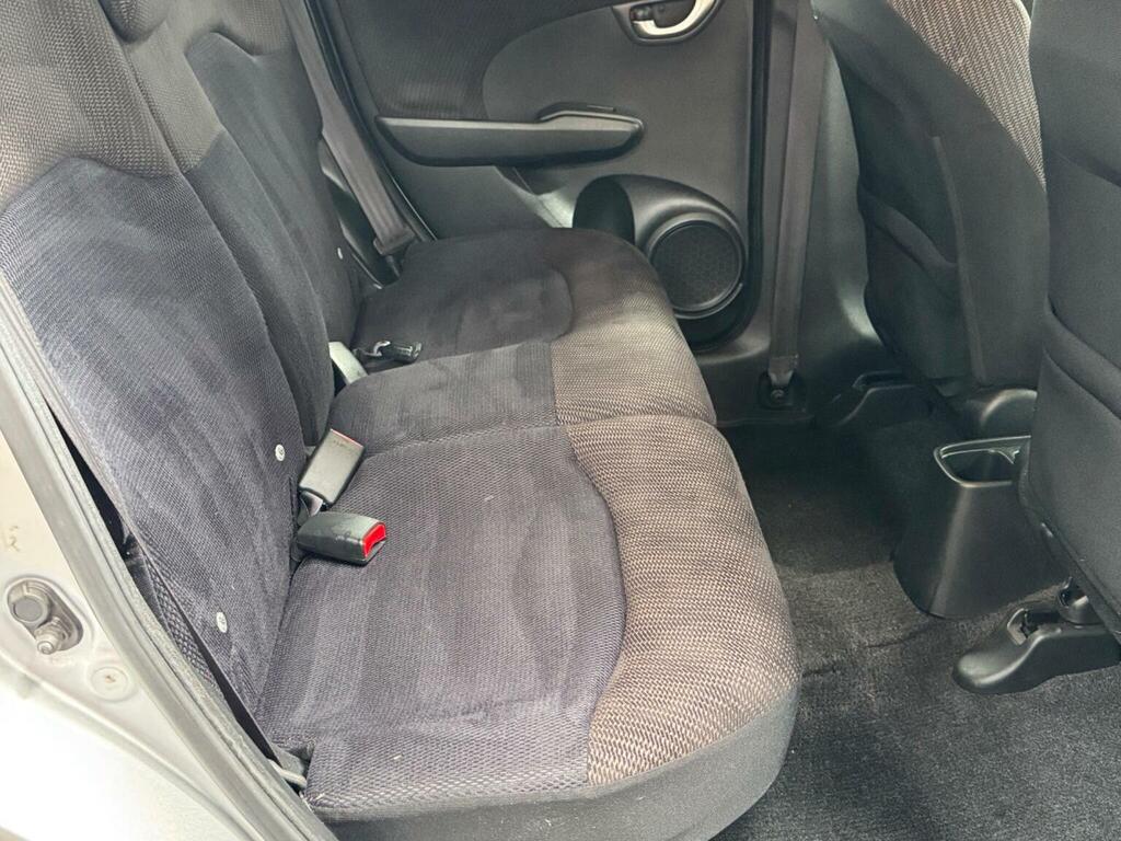 Honda Jazz 1.4 I-vtec Es Plus Cvt Euro 5 RE15TFA Silver #6