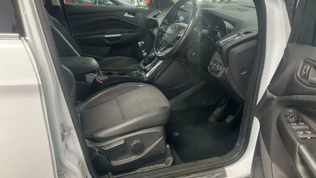Ford Kuga 1.5T Ecoboost Titanium 2Wd Euro 6 Ss LG18WKM White #4