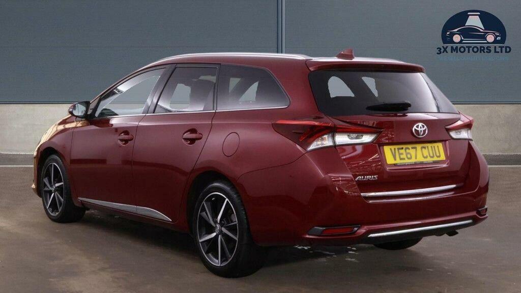 Toyota Auris 1.2 Vvt-i Design Touring Sports Euro 6 Ss VE67CUU Red #3