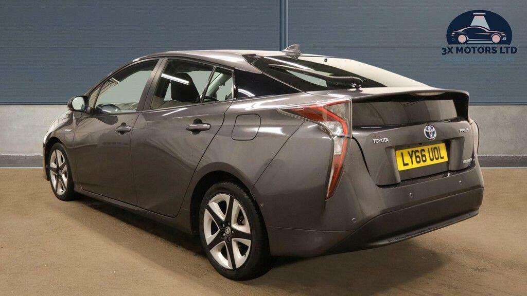Toyota Prius+ Hatchback Grey #15