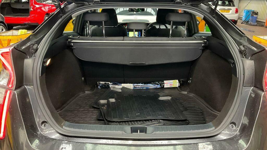 Toyota Prius+ Hatchback Grey #22