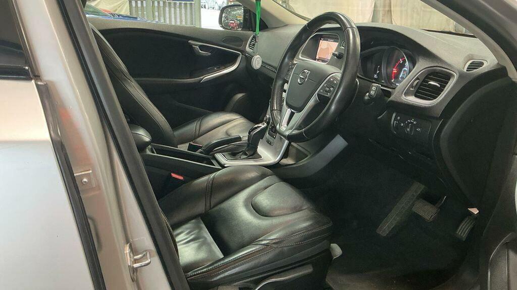Volvo V40 Cross Country 2.0 D2 Pro Euro 6 Ss Silver #4