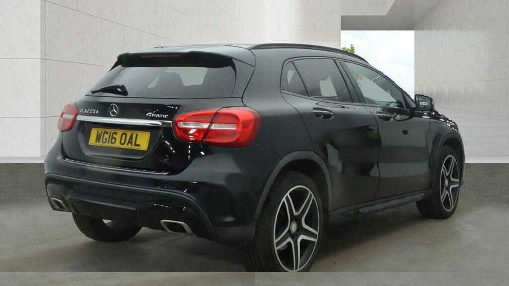 Mercedes-Benz GLA Class 2.1 Gla220d Amg Line Premium Plus 7G-dct 4Matic Black #5