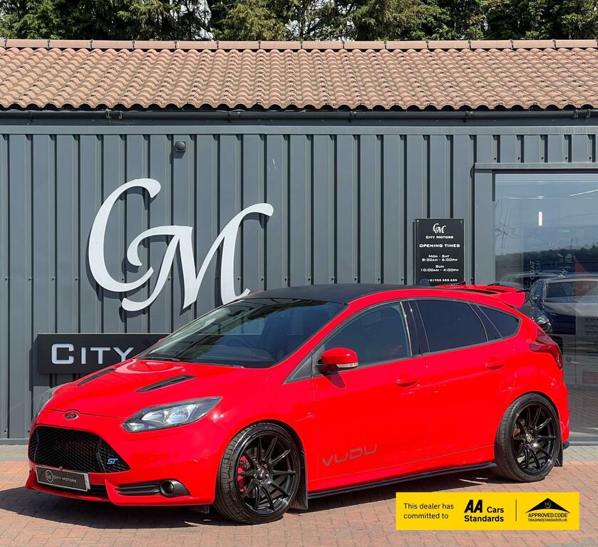 Ford Focus 2.0T Ecoboost St-2 Euro 5 Ss Red