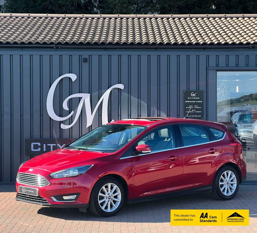 Ford Focus 1.5 Tdci Titanium Euro 6 Ss Red