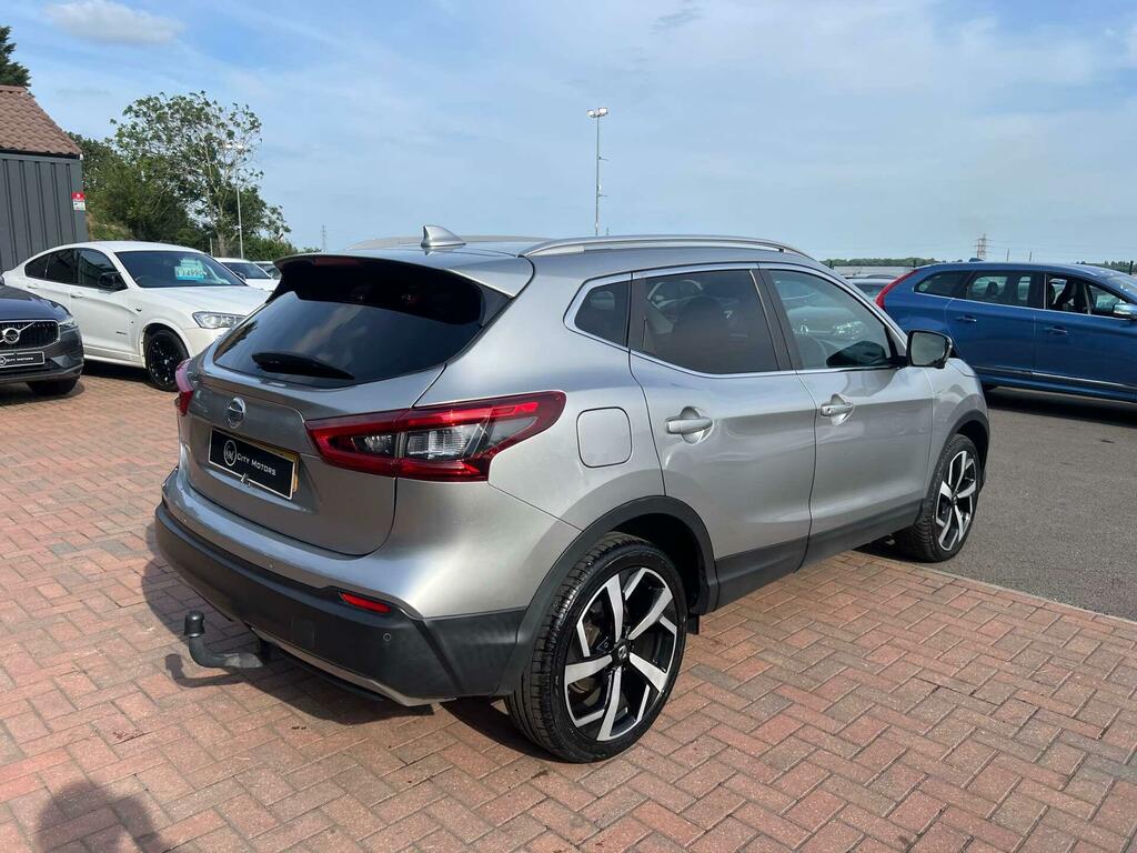 Nissan Qashqai Tekna Silver #6