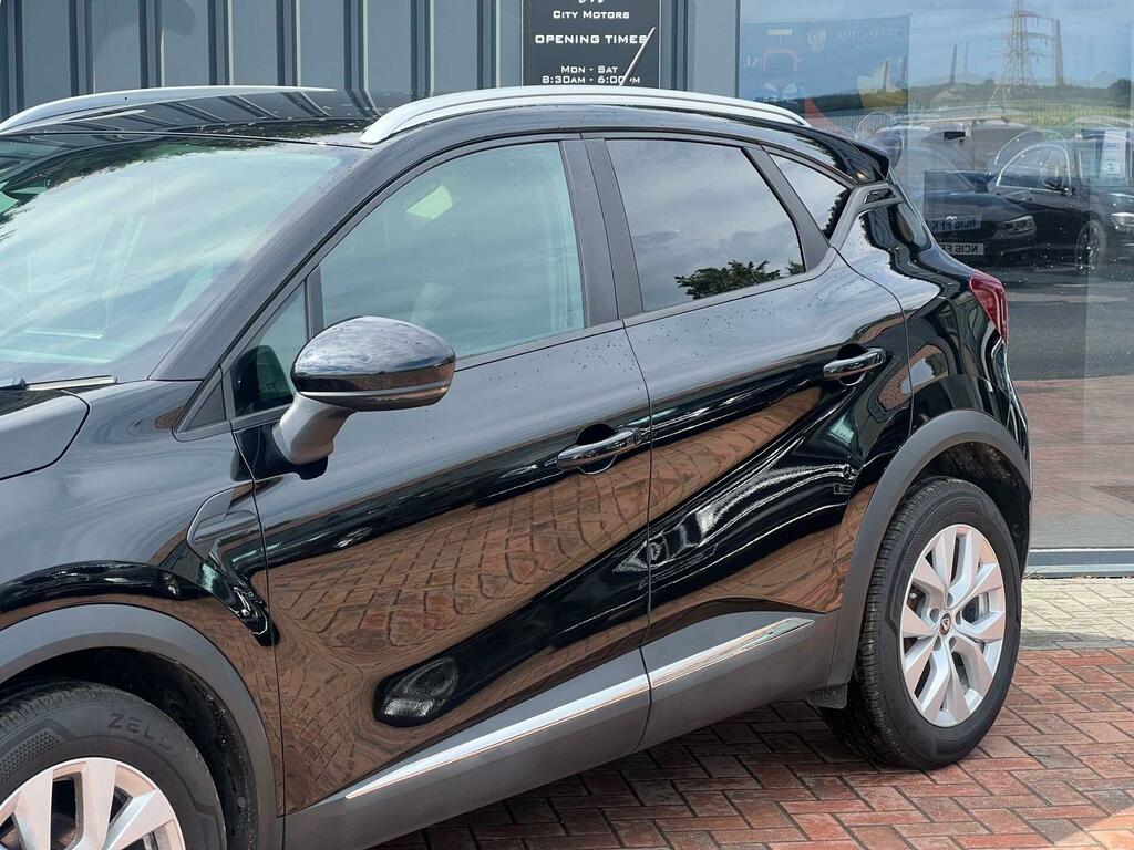 Renault Captur Iconic Black #2