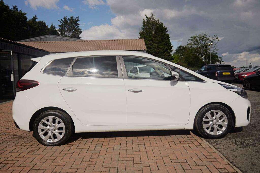 Kia Carens 2 White #5